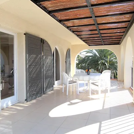 Villa Leon Inmo Royal - 10500 *