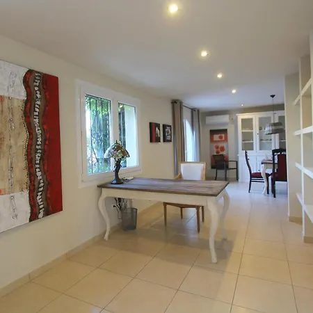Villa Leon Inmo Royal - 10500