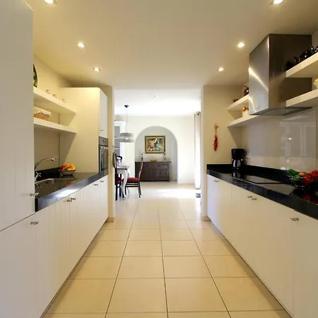 Leon Inmo Royal - 10500 Villa