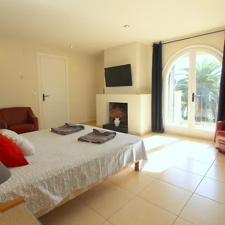 Leon Inmo Royal - 10500 Empuriabrava