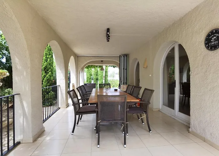 Leon Inmo Royal - 10500 ヴィラ エンプリアブラバ